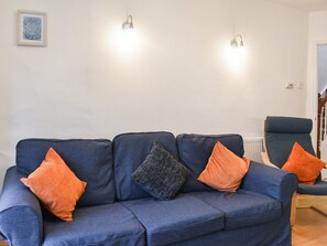 Living room/dining room | Bithecutt Cottage, Bude