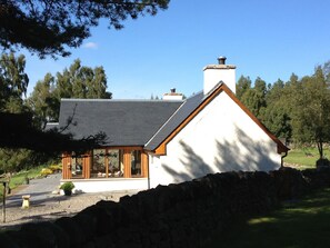 First view of the cottage as you arrive