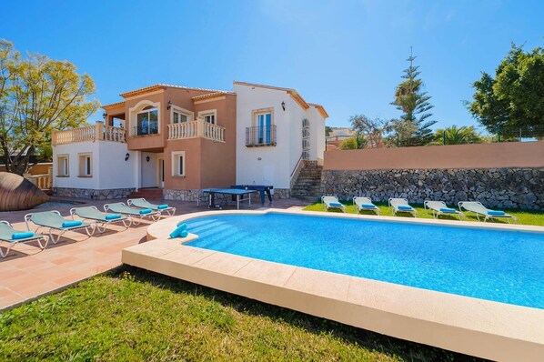 Villa Nogal image