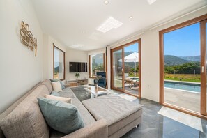 Villa Drogarati Retreat image