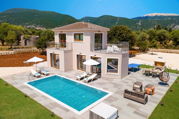 Villa Drogarati Retreat image