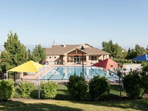 Neighborhood pool, open all summer
