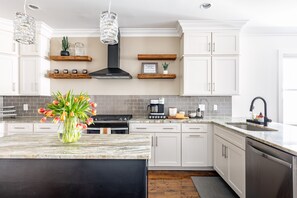 Welcome home to warmth and culinary delights!