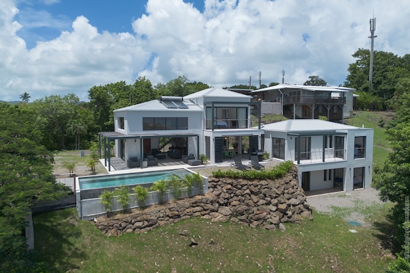 Villa Lala Land , location de villa 5 chambres à la Martinique 
10 personnes 