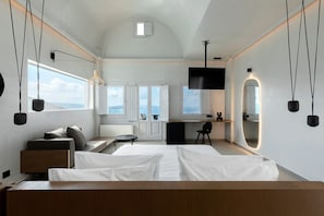 Deluxe Santorini Suite | Breathtaking Sea Views and Outdoor Hot Tub | Oia