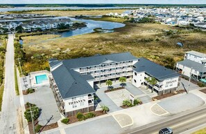 Aerial - Big Side w pool and Sound View