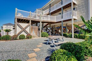 Ocean Shower and Picnic Area