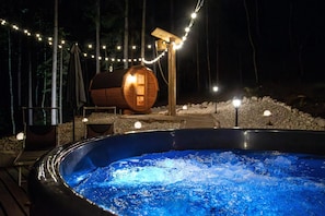Bain à remous extérieur