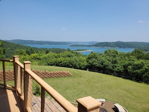 Breezy-Huge Lakeview from the Deck with nice backyard!