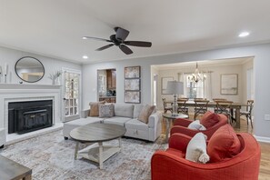 Open concept living and dinning room
