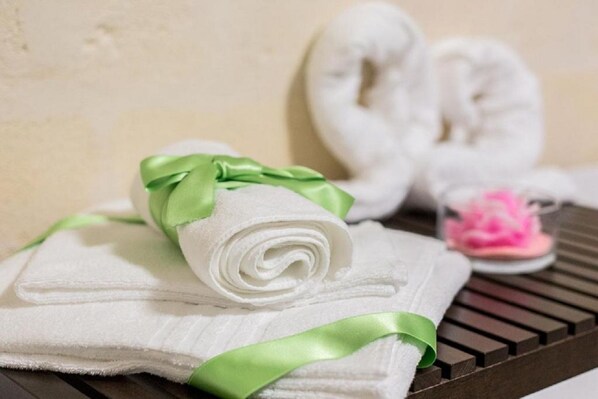 Bathroom amenities