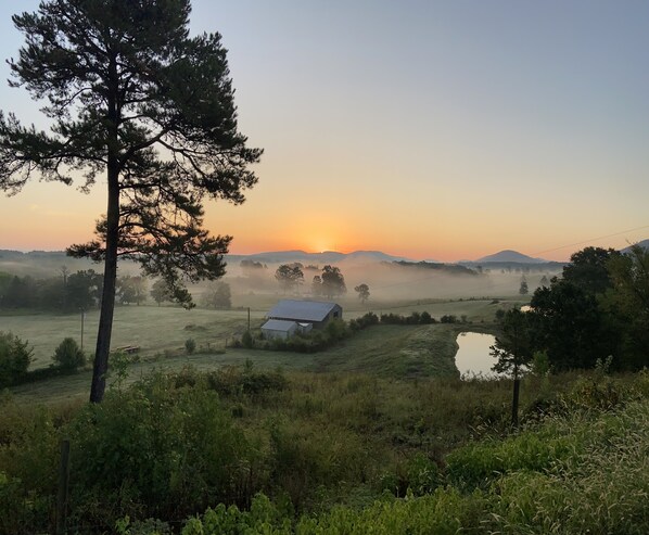 Mountain & Valley views, beautiful sunrise