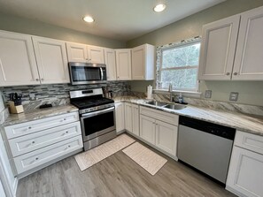 Kitchen with Granite