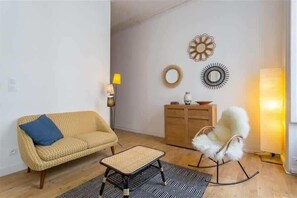 Patchwork proche Amp&#232;re, 1 chambre, Meubl&#233;