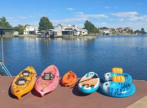 Explore the cove and lake on one of the kayaks!