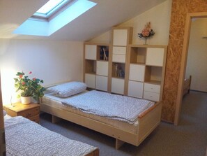 Schlafzimmer 2