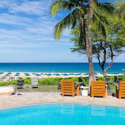 Lounge Poolside or on the beach