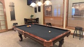 Spielezimmer