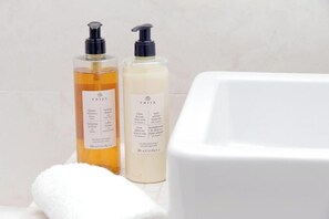 Bathroom amenities