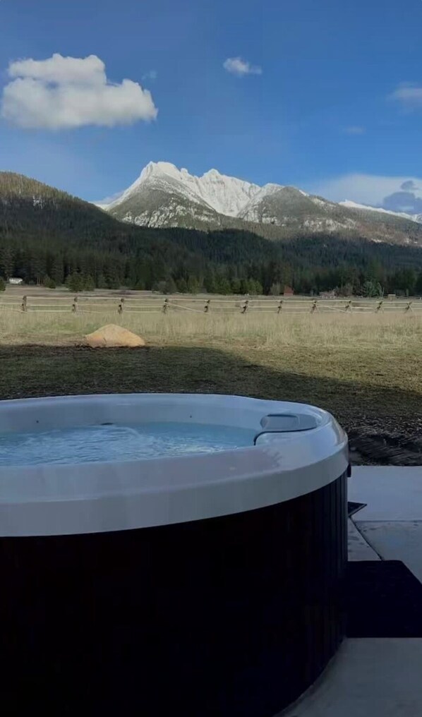 Hot tub