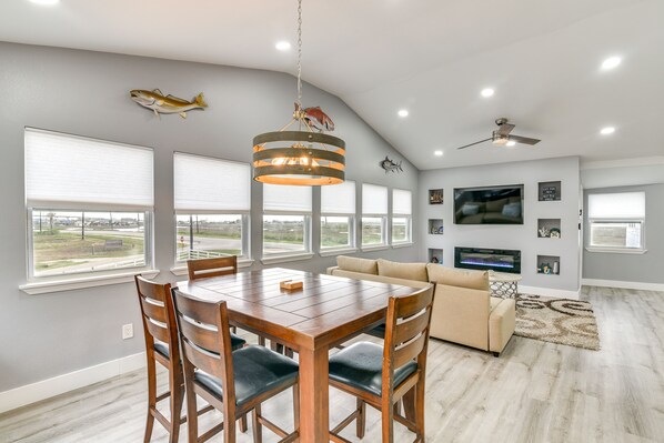 Freeport Vacation Rental | 3BR | 3BA | Stairs Required | 1,571 Sq Ft