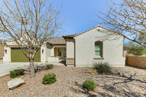 Queen Creek Vacation Rental | 4BR | 3BA | 1 Step to Enter | 2,380 Sq Ft