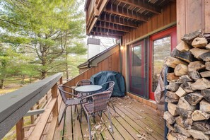 Private Deck | Outdoor Dining Area