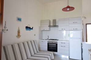 Autumn, Kitchen, Spring, Summer