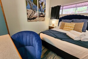Main bedroom (2)
