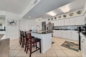 Fully equipped kitchen