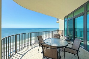 Beach Front Dining