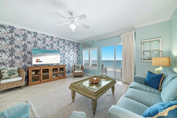 Welcome to Admirals Quarters 806!
