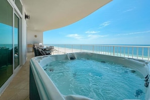 Private hot tub on your balcony!