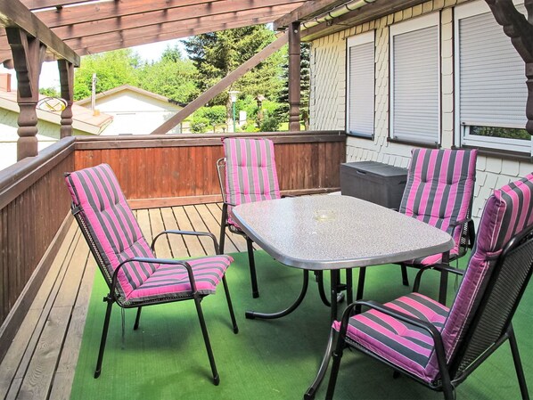 Möbel, Eigentum, Pflanze, Tabelle, Stuhl, Holz, Interior Design, Gartenmöbel, Die Architektur, Tisch Im Freien