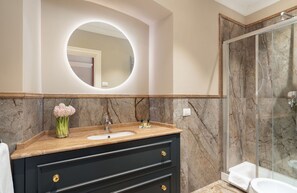 Autumn, Bathroom, Spring, Summer
