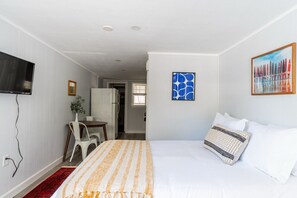 Queen bed