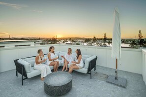 Make the most of the rooftop balcony
