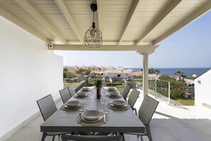 Outside Dining for 8 people