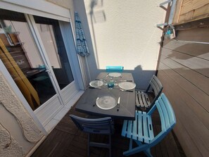 Ulkoruokailutilat