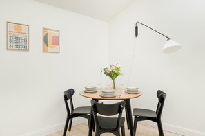 dining place + 3 chairs
