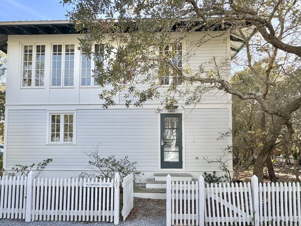 WELCOME TO BLOOMSBURY IN SEASIDE, FL!