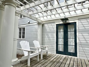 PORCH ALTERNATE VIEW