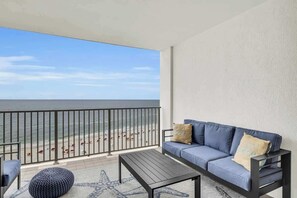 Outdoor lounge area to comfortably seat 5