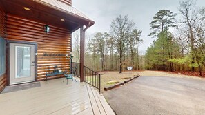 Lookout-Lodge-Porch