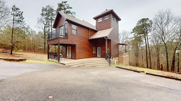 Lookout-Lodge-Exterior1