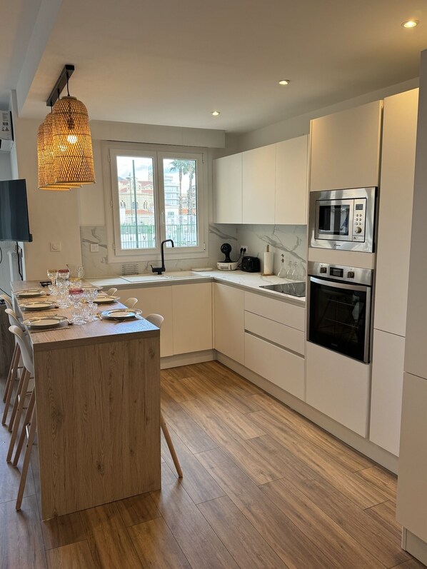 Private kitchen