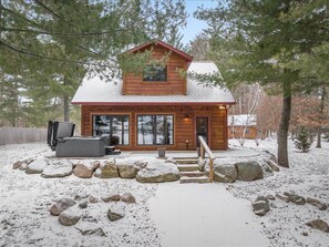 Lakeview with Jacuzzi Hot Tub