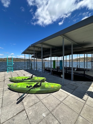 Dock updates are in - New ladder, jump platform, 2 lilypads, and 2 kayaks!
