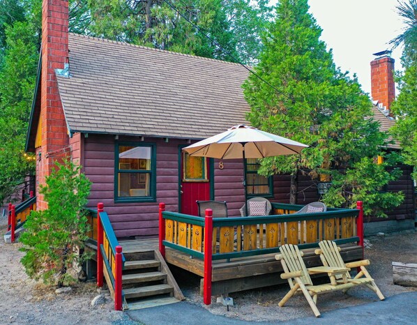 Front Exterior (Duplex)