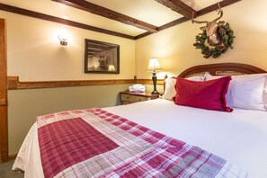 Bedroom with Queen Bed